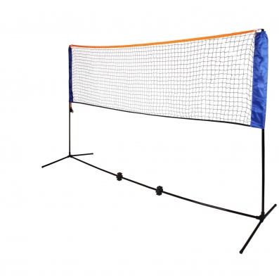 Portable net in 3 meters width with poles.