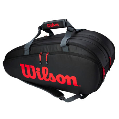 Tennisbag in black and with orange "Wilson" - same colors as the Clash tennis racquet.
