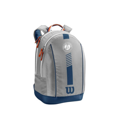 Grey backpack with blue and clay details. White Roland Garros logo and blue Wilson logo on the front. Wilson Roland Garros Jr Backpack.