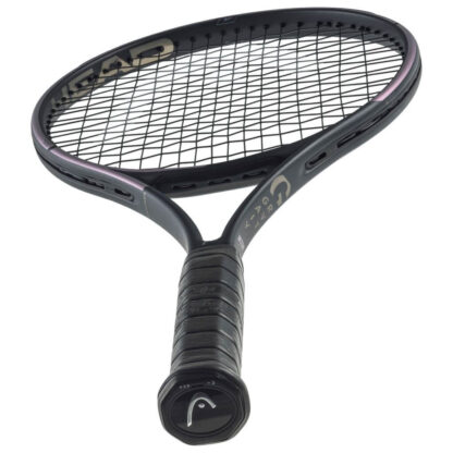 View from buttcap of black and blue/purple pearlescent tennis racquet from HEAD. Black strings with white HEAD logo and black grip. Gravity in grey silver writing on the side and HEAD in grey silver writing inside the beam. HEAD Gravity MP Auxetic 2023.