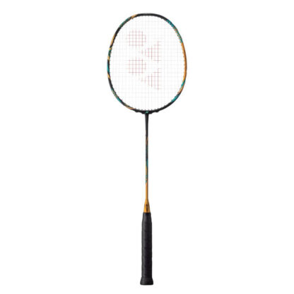 Black and gold badminton racquet with turquoise details from Yonex. Astrox in turqouise writing on the top right of the racquet head. White strings with red Yonex logo and black grip. Yonex Astrox 88 D Pro in Camel Gold..